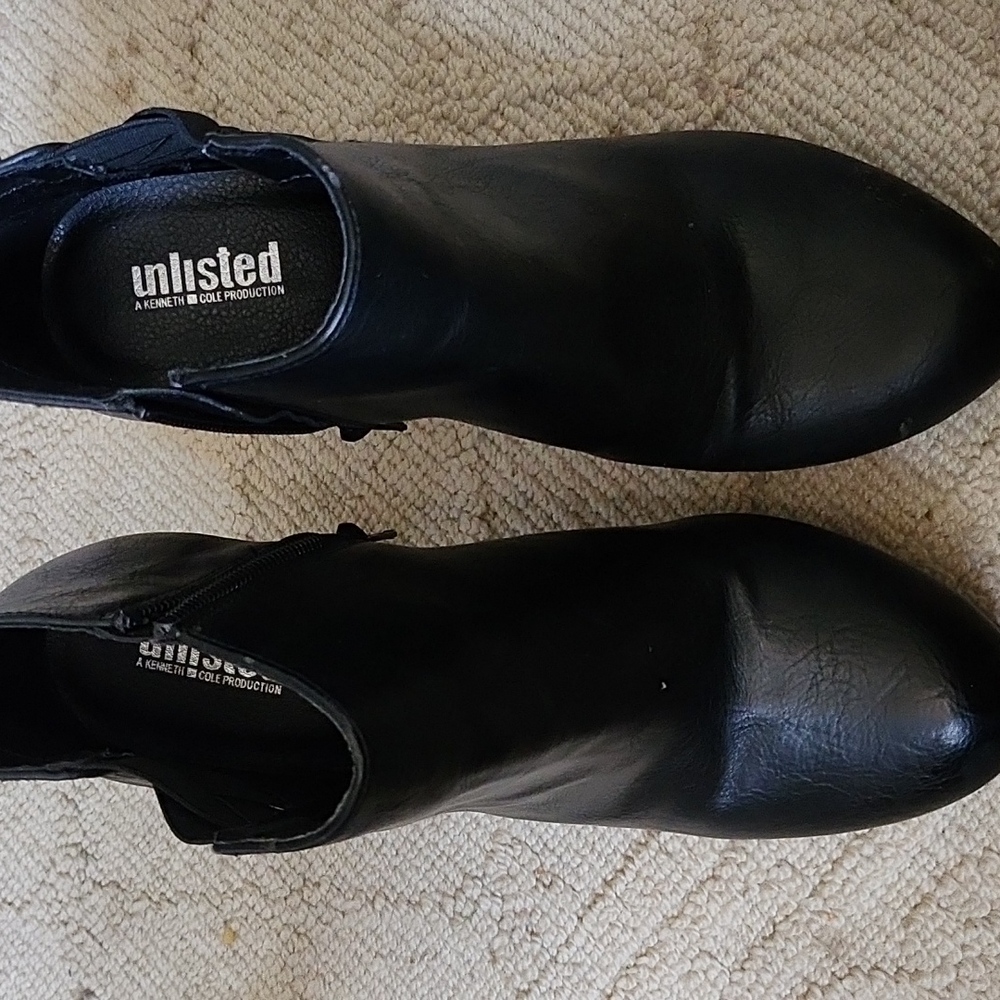 Womens 8m unlisted boots